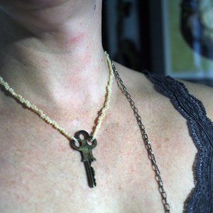 Bead necklace with key